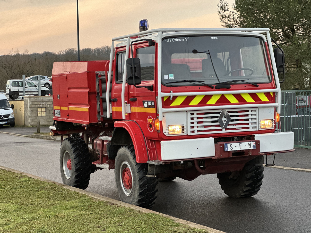 Carro de bombeiro RENAULT M180: foto 23