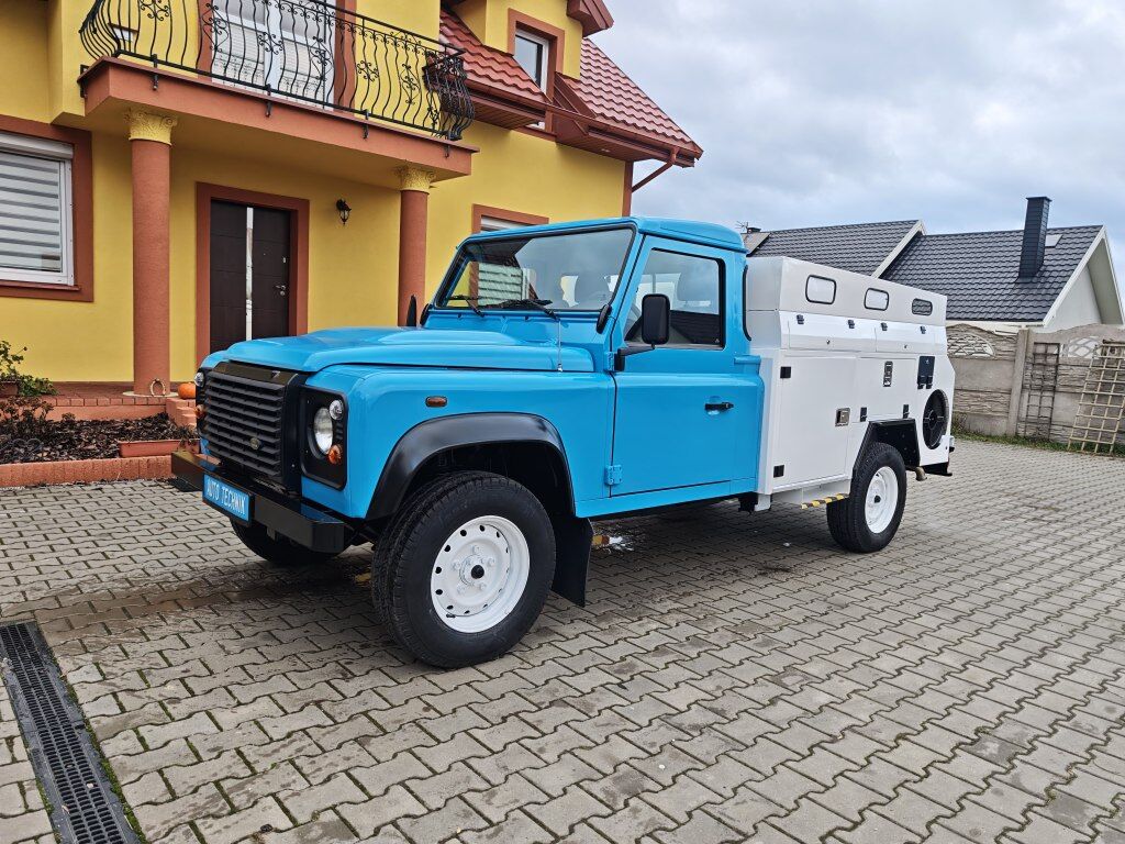 Land Rover Defender 130 RIVARD Premium - Caminhão limpa fossa: foto 2 Land Rover Defender 130 RIVARD Premium - Caminhão limpa fossa: foto 2