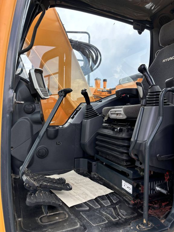 Hyundai HX 145 Hyundai HX 145 - Escavadora de rastos: foto 5 Hyundai HX 145 Hyundai HX 145 - Escavadora de rastos: foto 5