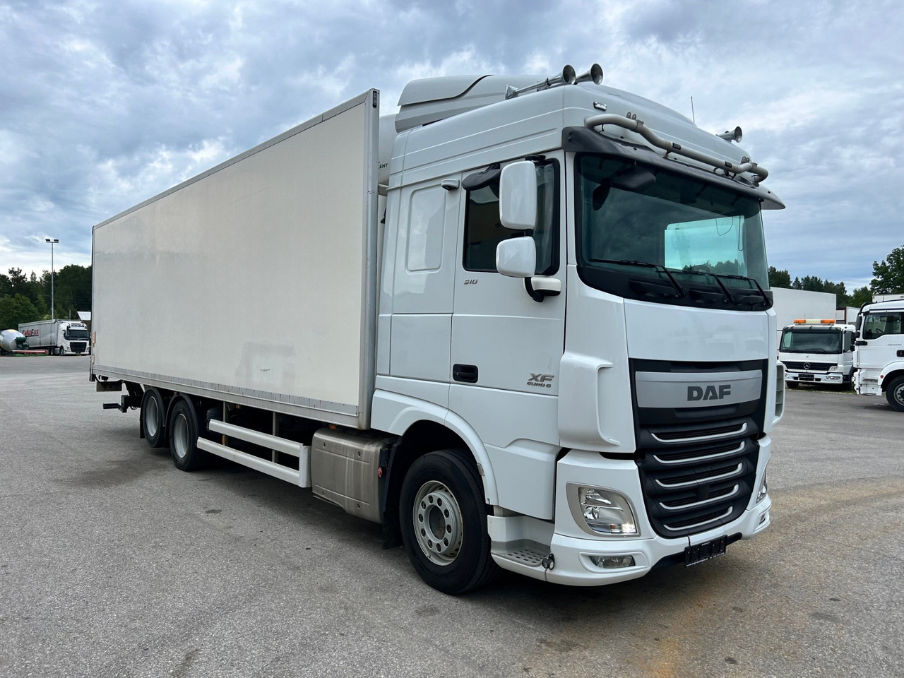 DAF XF510 - Camião frigorífico: foto 1 DAF XF510 - Camião frigorífico: foto 1