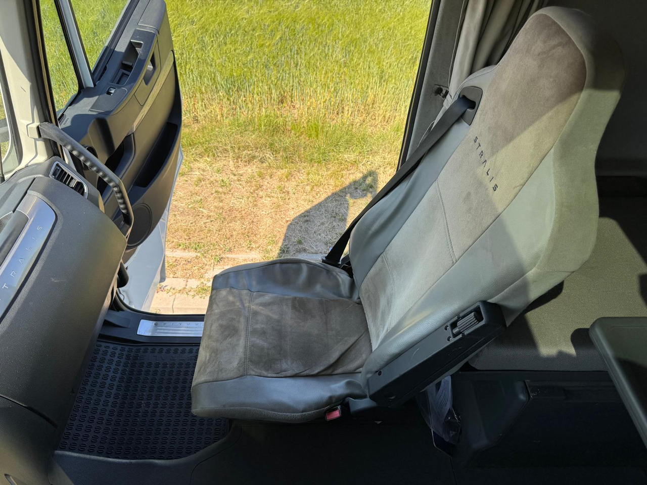 Camião polibenne, Camião grua IVECO STRALIS 560: foto 9