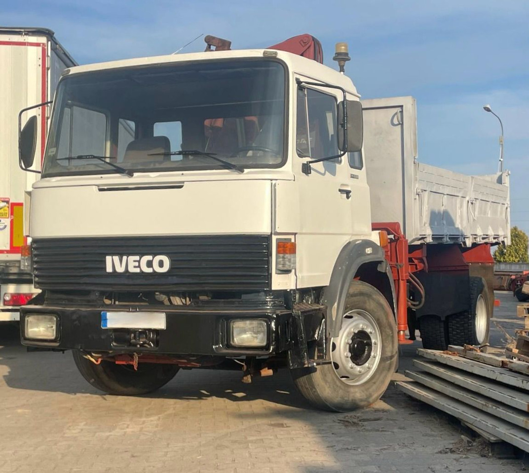 IVECO Unic - Camião basculante, Camião grua: foto 3 IVECO Unic - Camião basculante, Camião grua: foto 3