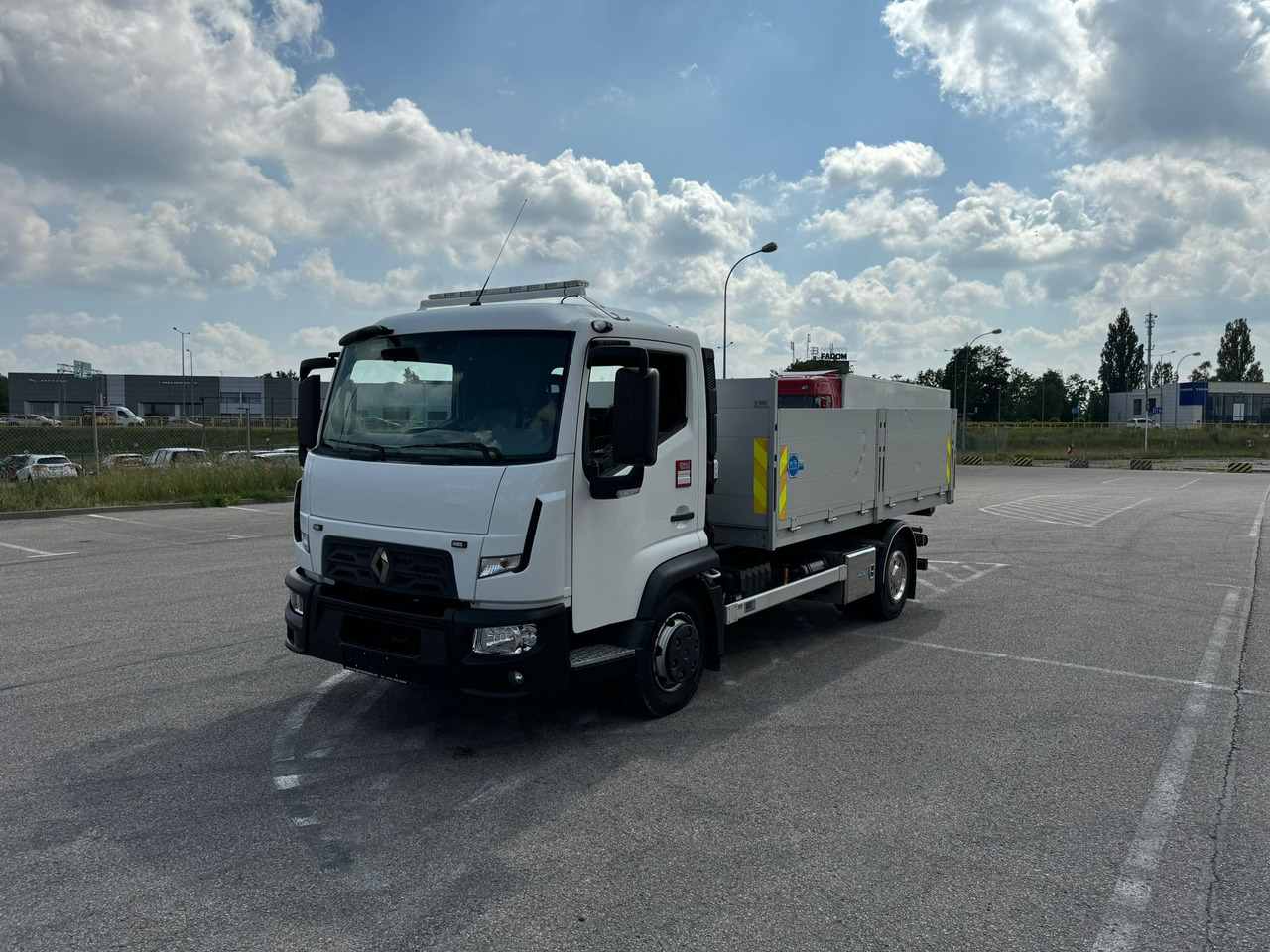 RENAULT D7,5 - Camião polibenne: foto 4 RENAULT D7,5 - Camião polibenne: foto 4