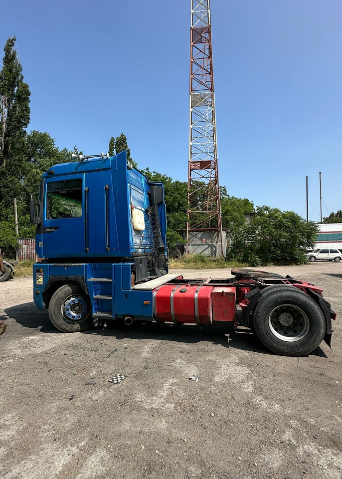 RENAULT Magnum 390 - Tractor: foto 4 RENAULT Magnum 390 - Tractor: foto 4