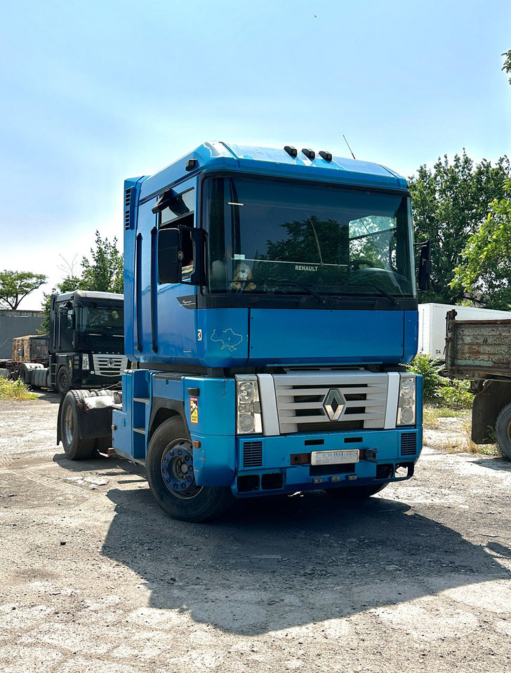 RENAULT Magnum 390 - Tractor: foto 1 RENAULT Magnum 390 - Tractor: foto 1
