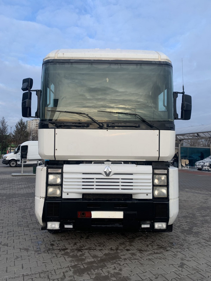 RENAULT Magnum 420 - Tractor: foto 1 RENAULT Magnum 420 - Tractor: foto 1