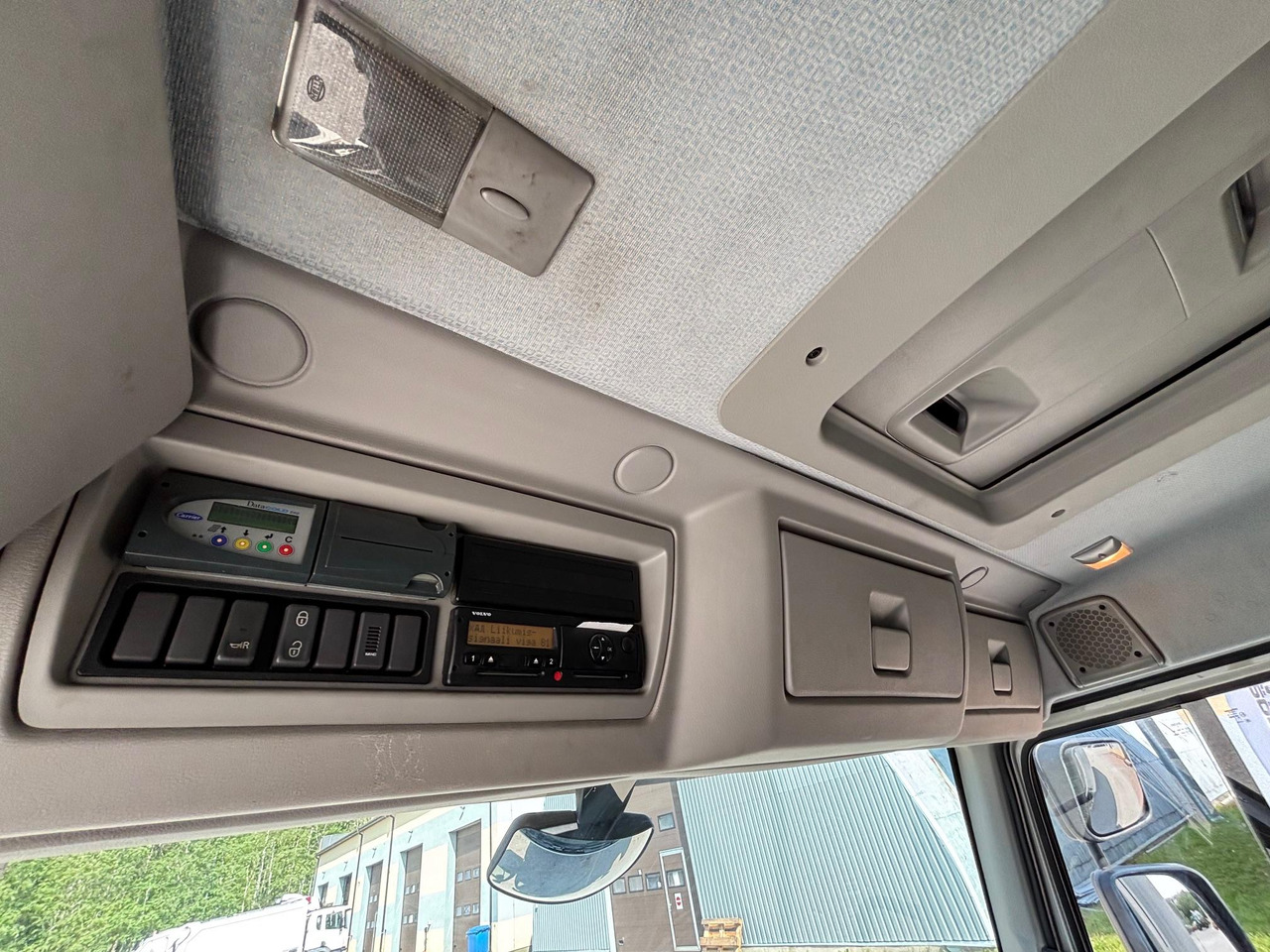 Camião frigorífico VOLVO FL240: foto 16
