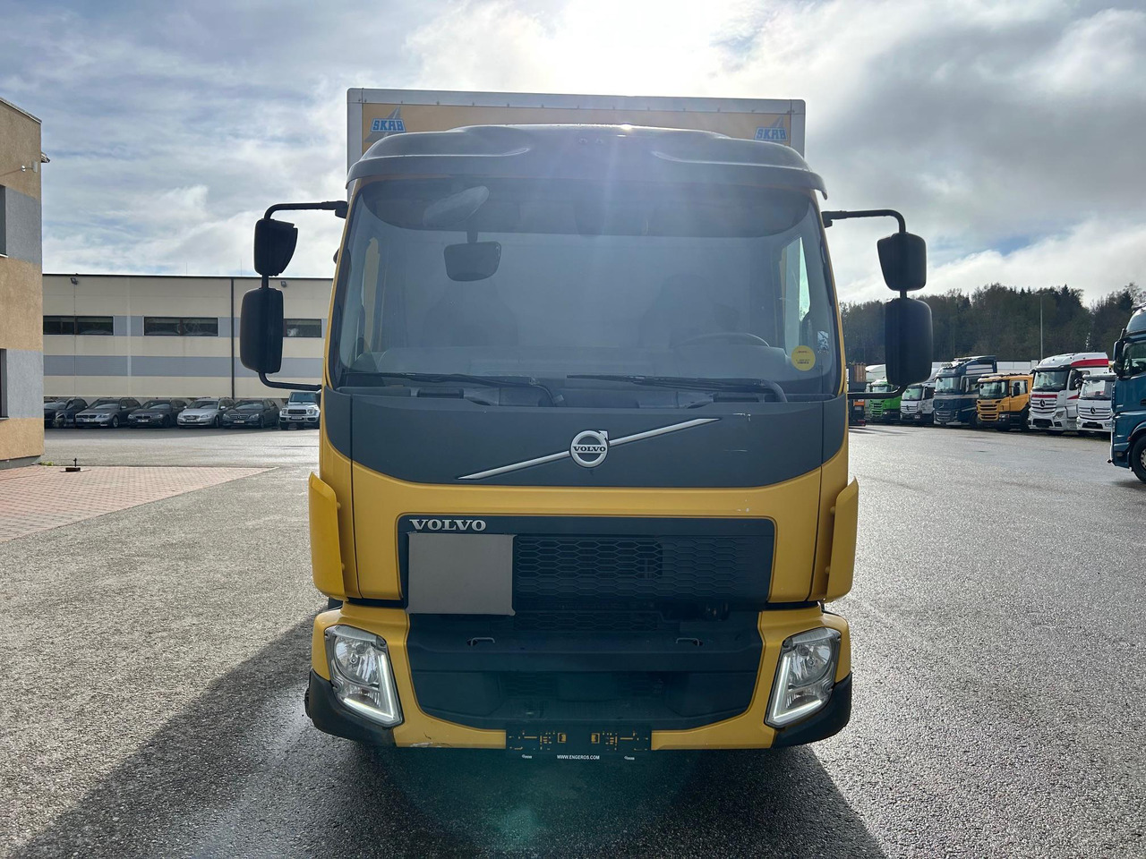 VOLVO FL250 - Camião furgão: foto 4 VOLVO FL250 - Camião furgão: foto 4