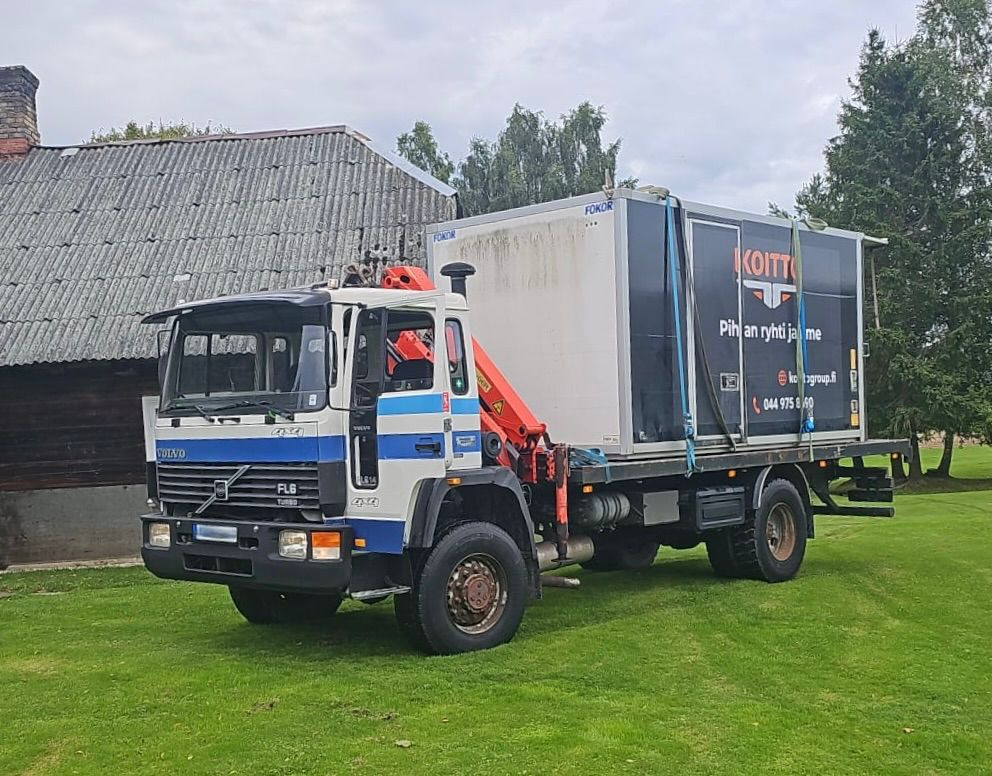VOLVO FL614 - Camião de caixa aberta/ Plataforma, Camião grua: foto 1 VOLVO FL614 - Camião de caixa aberta/ Plataforma, Camião grua: foto 1