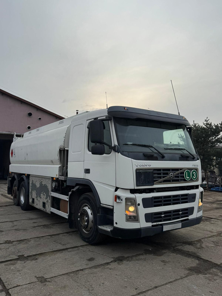 VOLVO FM12.380 - Caminhão tanque: foto 5 VOLVO FM12.380 - Caminhão tanque: foto 5