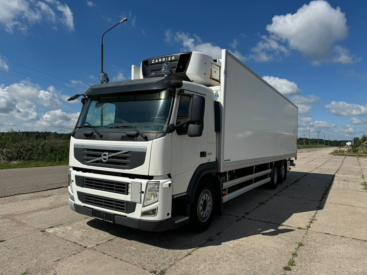 VOLVO FM330 - Camião frigorífico: foto 2 VOLVO FM330 - Camião frigorífico: foto 2