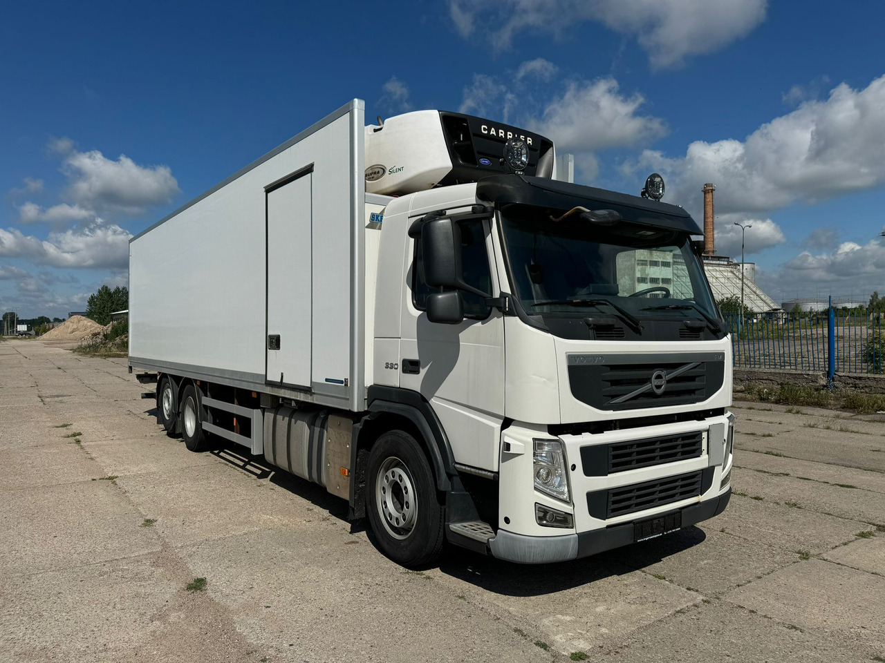 VOLVO FM330 - Camião frigorífico: foto 1 VOLVO FM330 - Camião frigorífico: foto 1