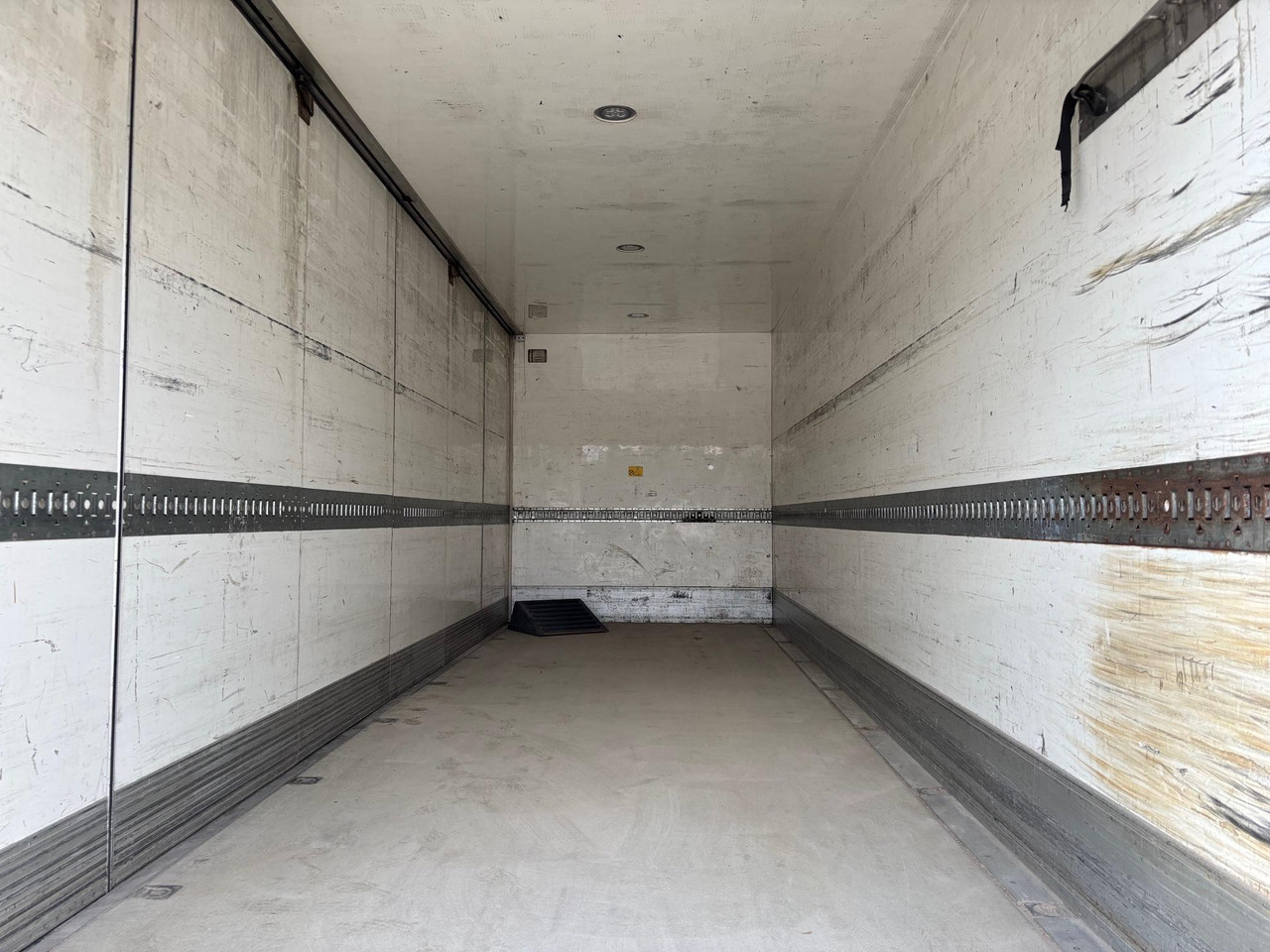 Camião furgão VOLVO FM330: foto 10 Camião furgão VOLVO FM330: foto 10