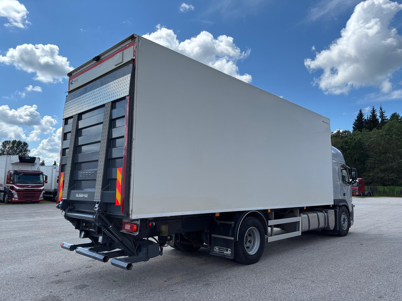 Camião furgão VOLVO FM330: foto 8 Camião furgão VOLVO FM330: foto 8