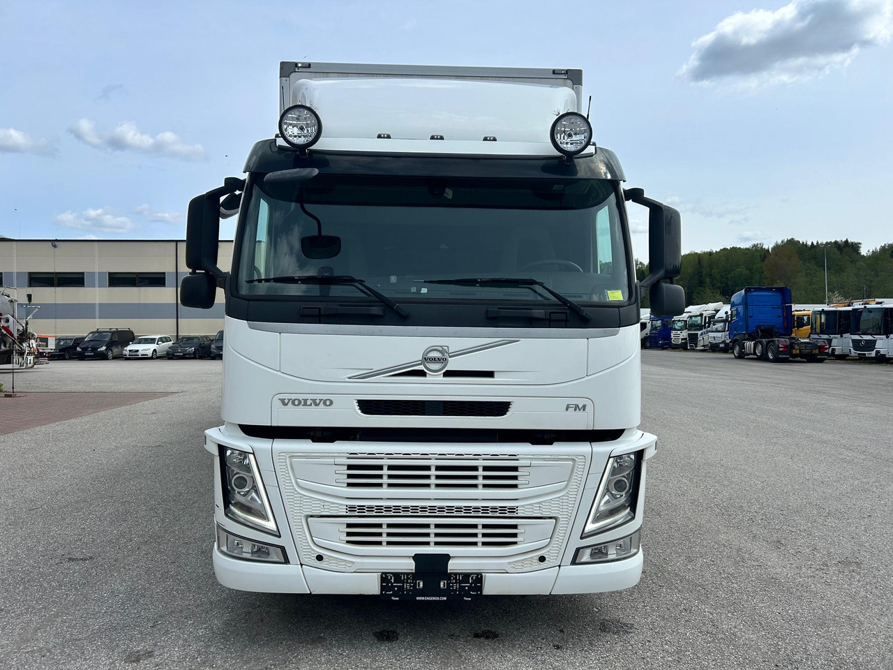 VOLVO FM330 - Camião frigorífico: foto 3 VOLVO FM330 - Camião frigorífico: foto 3