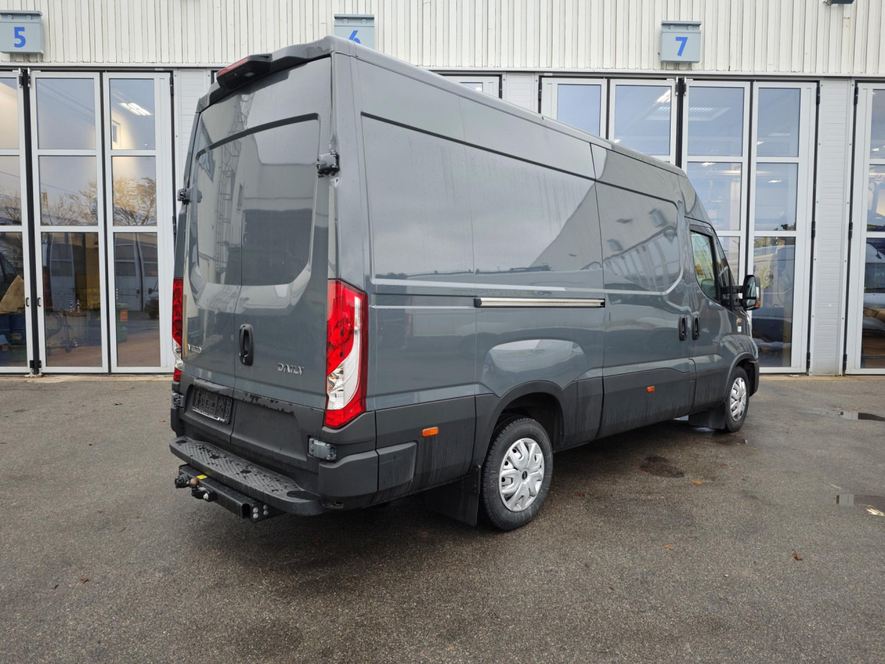 IVECO 35S16H30A8V - Furgão: foto 4 IVECO 35S16H30A8V - Furgão: foto 4