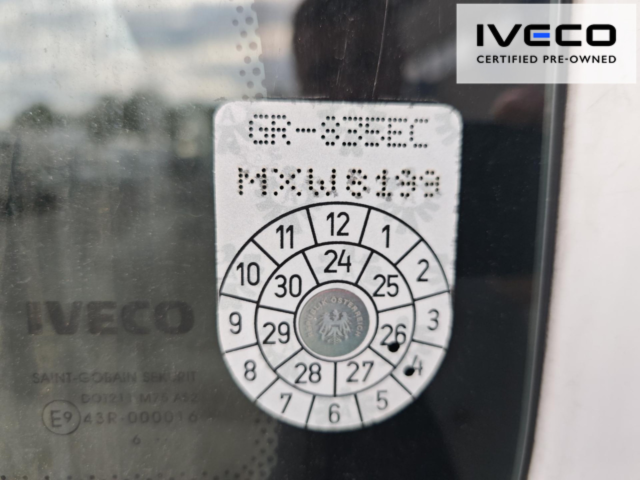 IVECO Iveco 140E25 2 Zonen-Figoblock - Camião frigorífico: foto 4 IVECO Iveco 140E25 2 Zonen-Figoblock - Camião frigorífico: foto 4