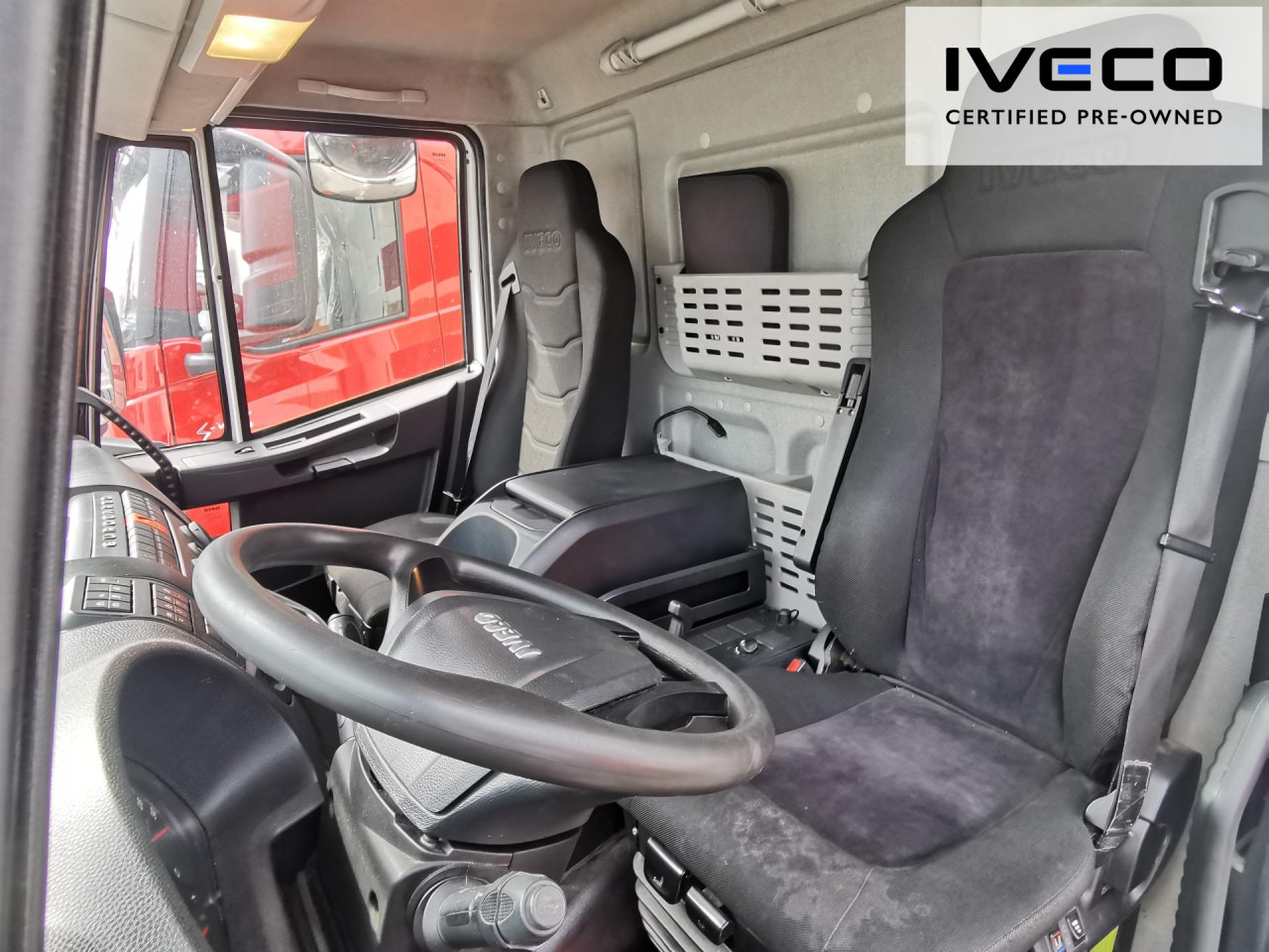 Camião de lona IVECO Pritsche-Schiebeplane-LBW: foto 12 Camião de lona IVECO Pritsche-Schiebeplane-LBW: foto 12