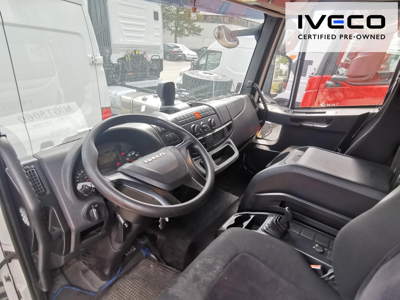 Camião de lona IVECO Pritsche-Schiebeplane-LBW: foto 13 Camião de lona IVECO Pritsche-Schiebeplane-LBW: foto 13