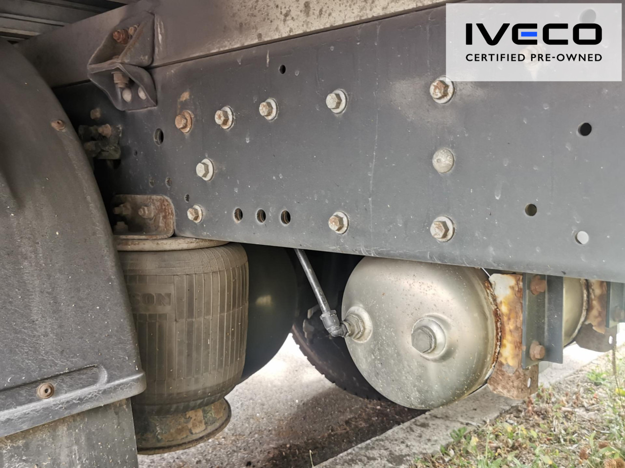 Camião de lona IVECO Pritsche-Schiebeplane-LBW: foto 6 Camião de lona IVECO Pritsche-Schiebeplane-LBW: foto 6