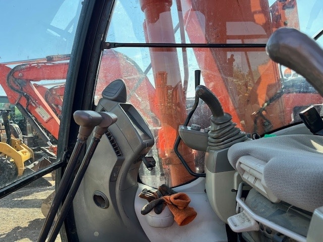 Escavadora de rastos Hitachi ZX 135 US 5-B: foto 14