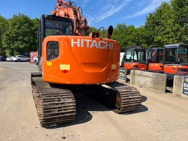 Escavadora de rastos Hitachi ZX 135 US 5-B: foto 8
