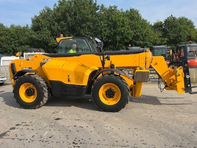JCB 540-140 - Empilhador telescópico: foto 1 JCB 540-140 - Empilhador telescópico: foto 1