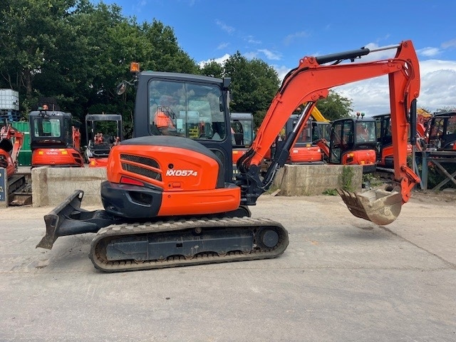 Kubota KX 057-4 - Mini escavadeira: foto 1 Kubota KX 057-4 - Mini escavadeira: foto 1