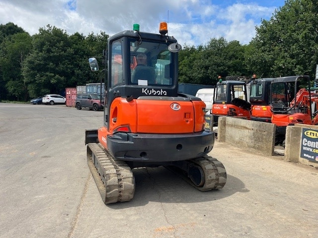 Kubota KX 057-4 - Mini escavadeira: foto 5 Kubota KX 057-4 - Mini escavadeira: foto 5