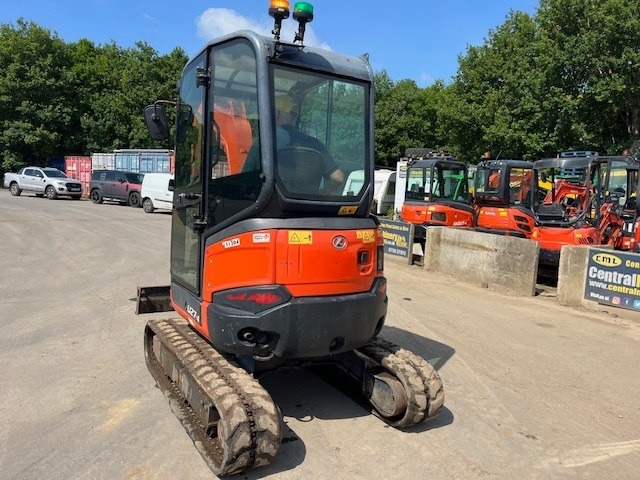 Kubota U 27-4 - Mini escavadeira: foto 5 Kubota U 27-4 - Mini escavadeira: foto 5