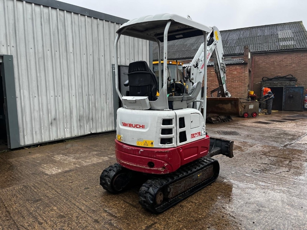 Takeuchi TB 217 R - Mini escavadeira: foto 3 Takeuchi TB 217 R - Mini escavadeira: foto 3
