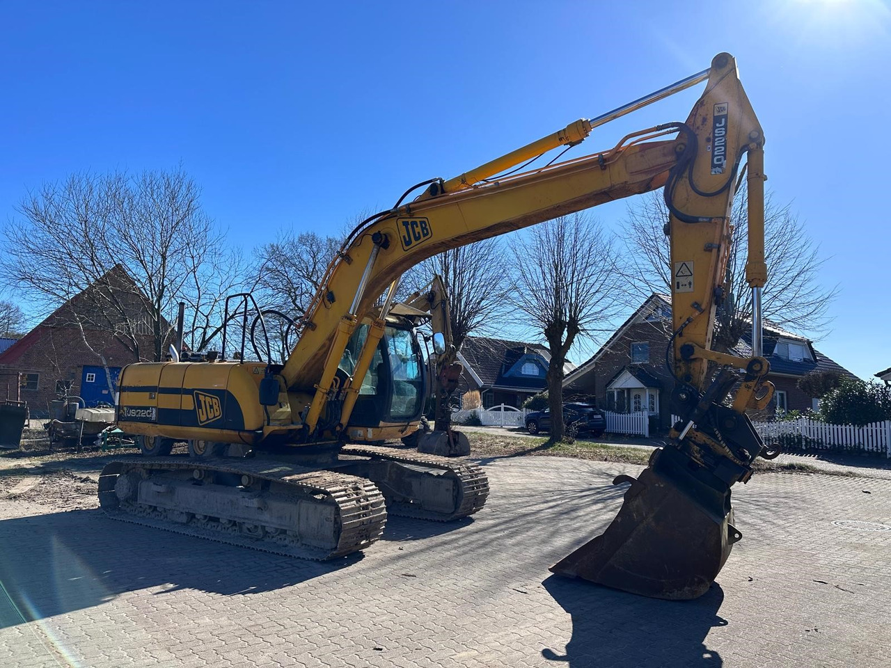 JCB JS 220 LC ISUZU Turbo 175 Hp Rototilt Klima - Escavadora de rastos: foto 1 JCB JS 220 LC ISUZU Turbo 175 Hp Rototilt Klima - Escavadora de rastos: foto 1