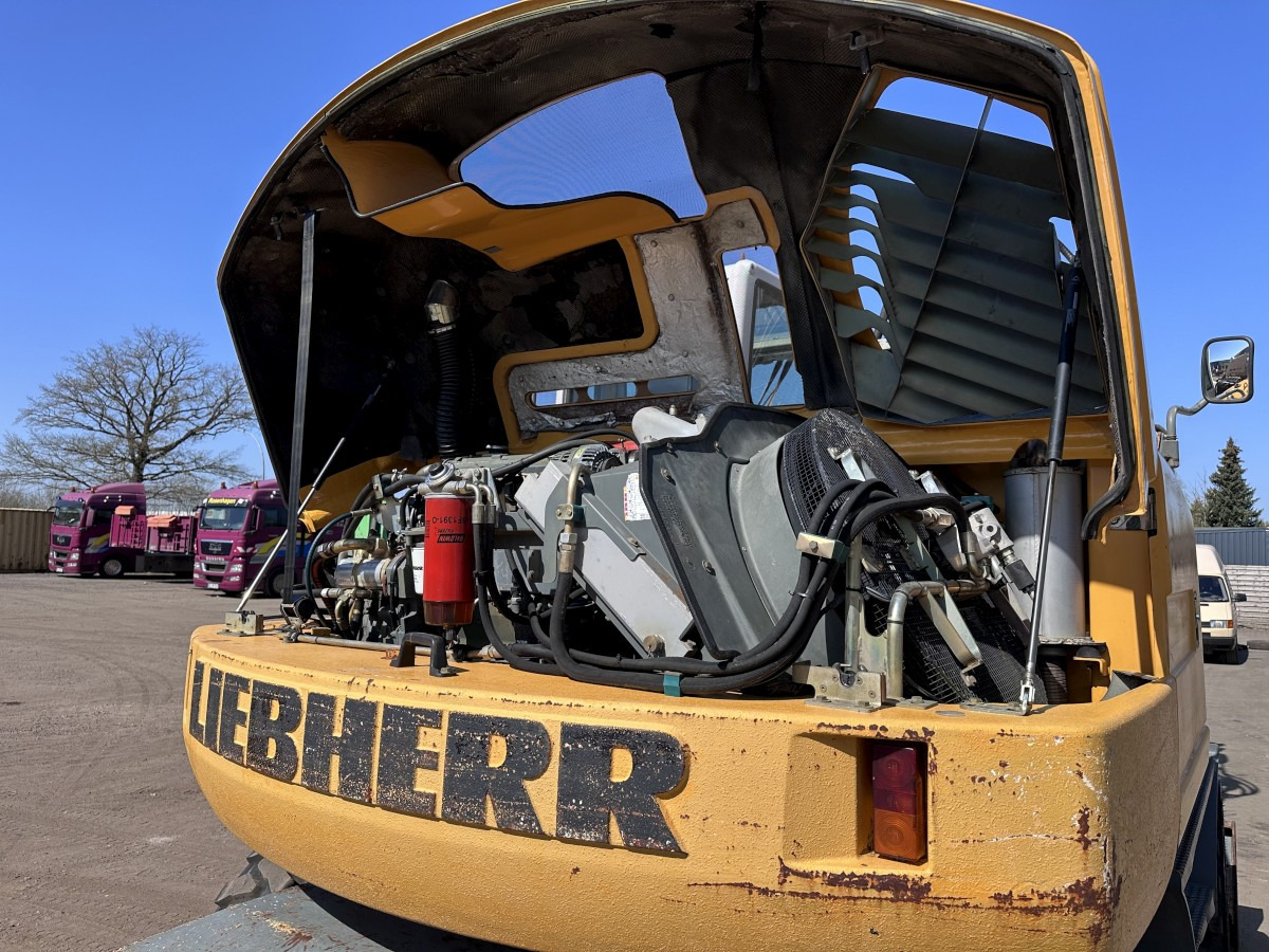 Escavadeira de rodas LIEBHERR A 314 All hydr. lines SW 33- 30 Km/h: foto 21