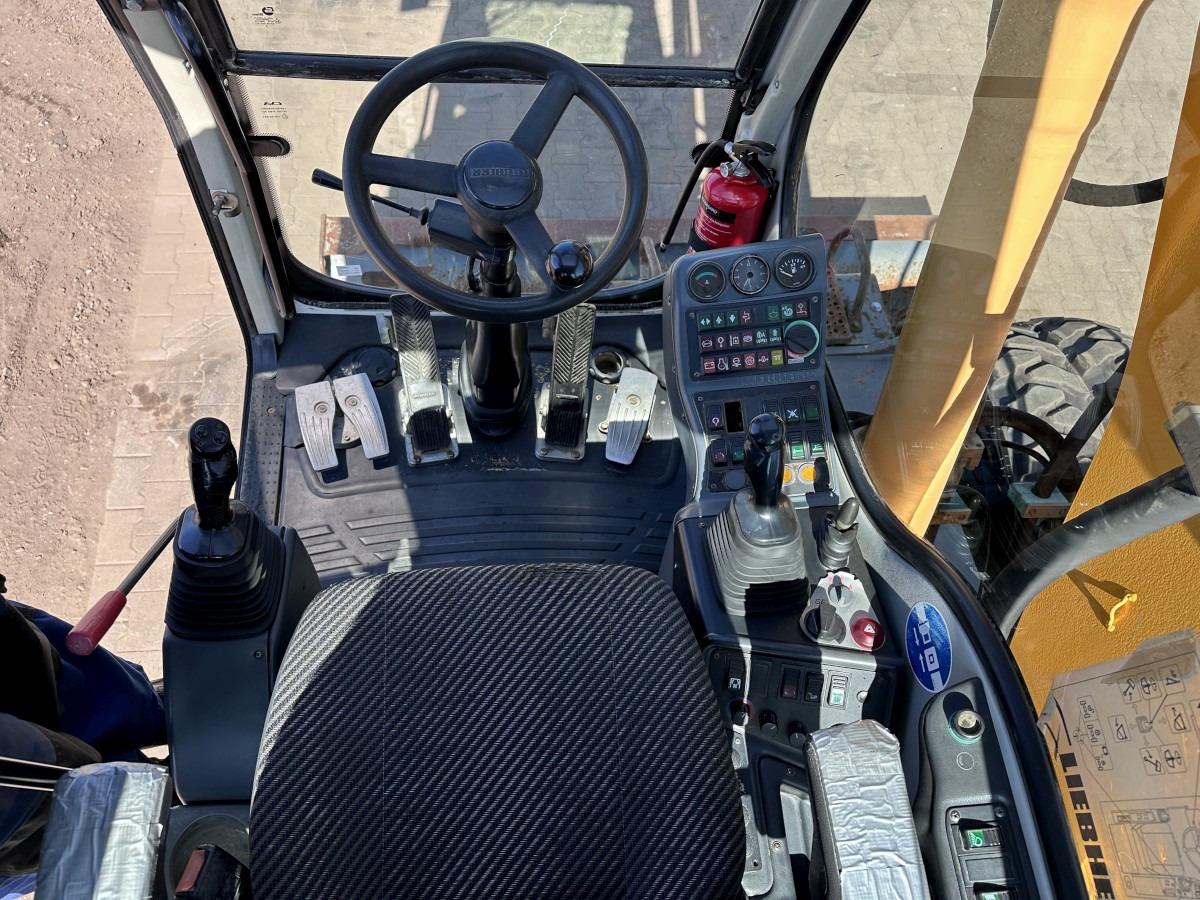 Escavadeira de rodas LIEBHERR A 314 All hydr. lines SW 33- 30 Km/h: foto 12
