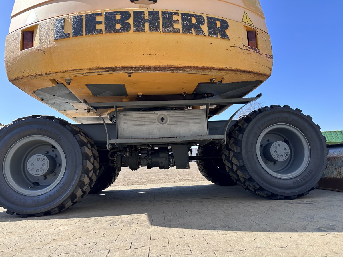 Escavadeira de rodas LIEBHERR A 314 All hydr. lines SW 33- 30 Km/h: foto 44