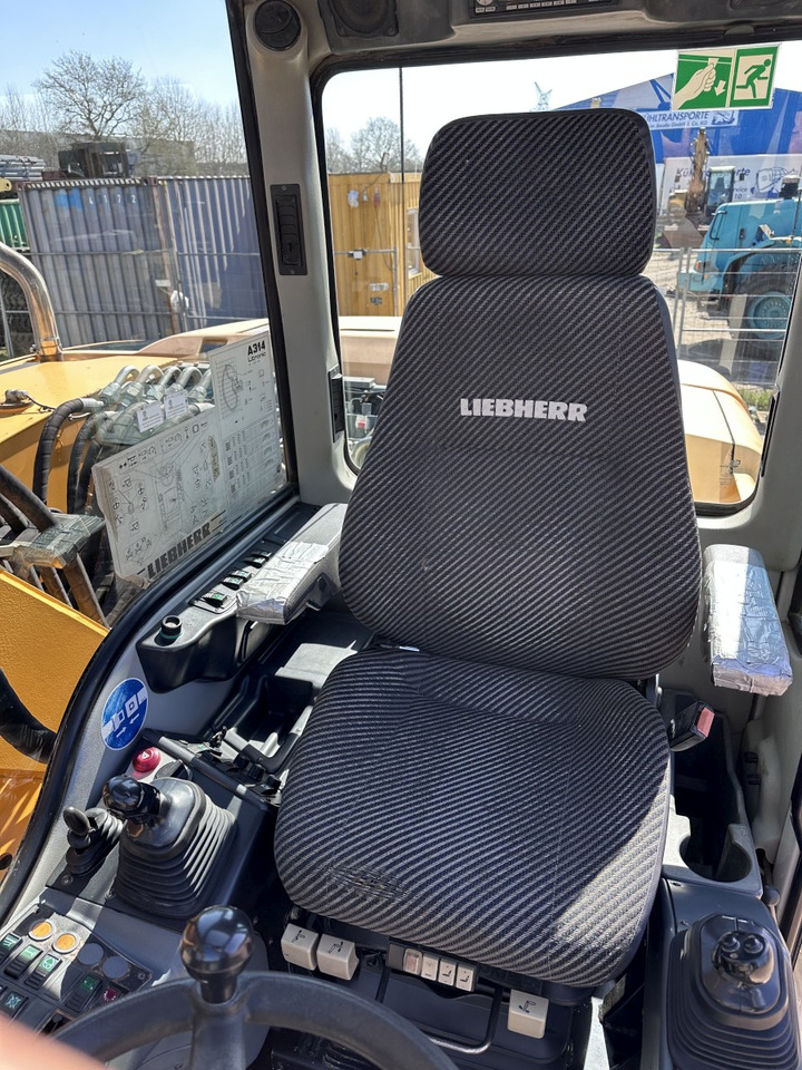 Escavadeira de rodas LIEBHERR A 314 All hydr. lines SW 33- 30 Km/h: foto 14