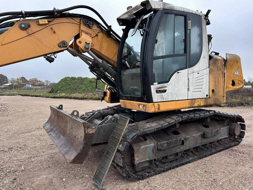 Liebherr 914 Compact for parts breaking dismantling - Escavadora de rastos: foto 3 Liebherr 914 Compact for parts breaking dismantling - Escavadora de rastos: foto 3
