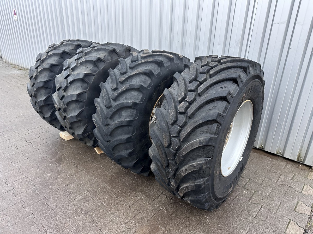 MITAS 445 / 65 R 22.5 Kompletträder - Complet tires - Pneu por Escavadeira de rodas: foto 1 MITAS 445 / 65 R 22.5 Kompletträder - Complet tires - Pneu por Escavadeira de rodas: foto 1