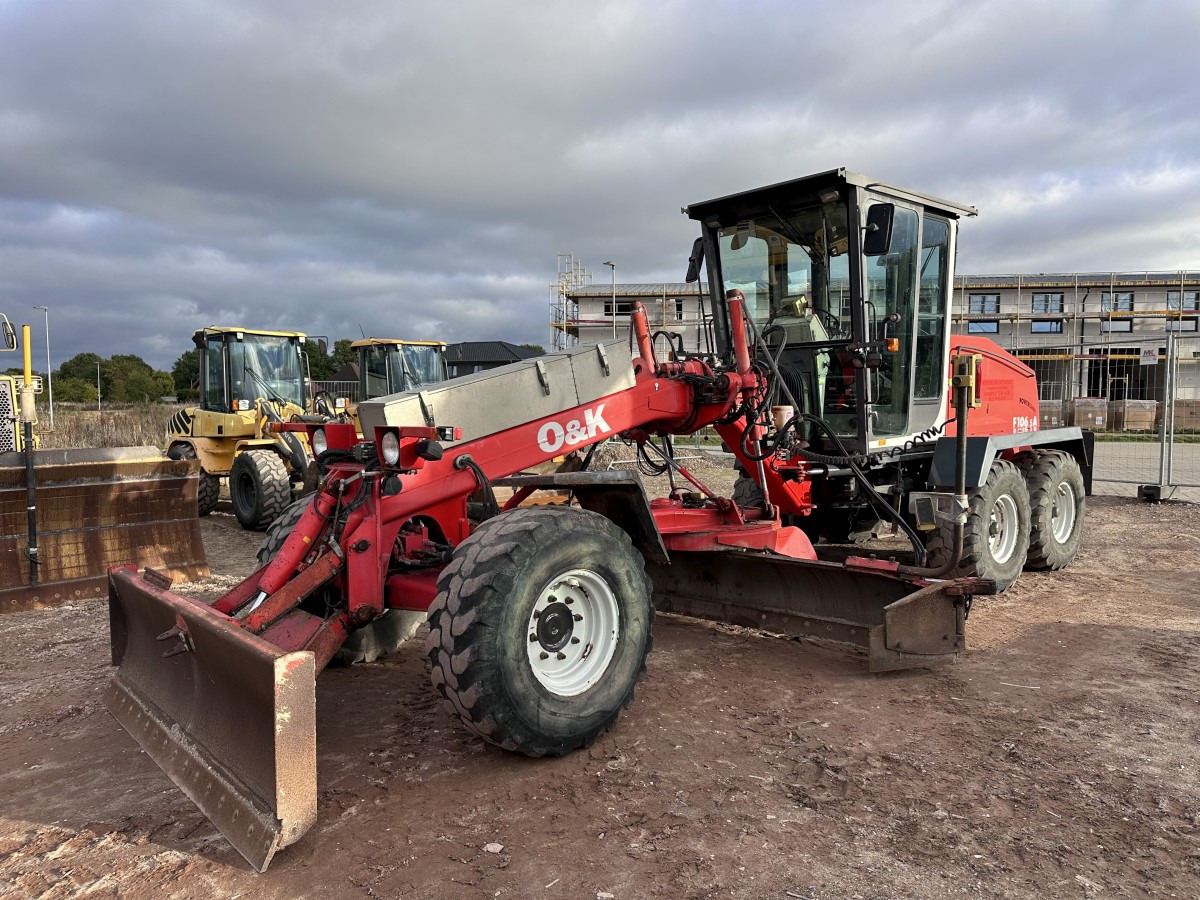 O&K F 106.5 - 6x6 Laser Topcon- Klima Cummins 6 Zyl. - Motoniveladora: foto 3 O&K F 106.5 - 6x6 Laser Topcon- Klima Cummins 6 Zyl. - Motoniveladora: foto 3