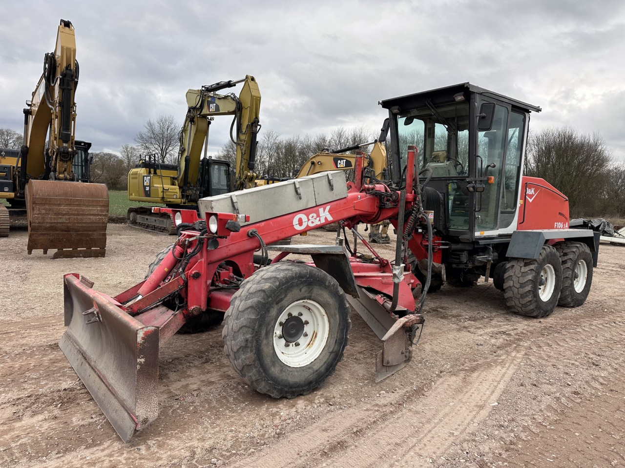 O&K F 106.5 - 6x6 Laser Topcon- Klima Cummins 6 Zyl. - Motoniveladora: foto 3 O&K F 106.5 - 6x6 Laser Topcon- Klima Cummins 6 Zyl. - Motoniveladora: foto 3