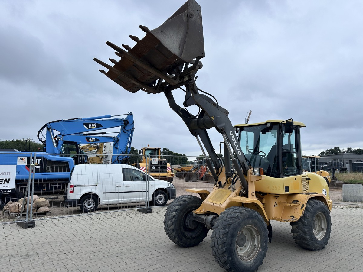 Leasing de VOLVO L 30 B PRO 3er Kreis Klappschaufel+Palettengabel VOLVO L 30 B PRO 3er Kreis Klappschaufel+Palettengabel: foto 23