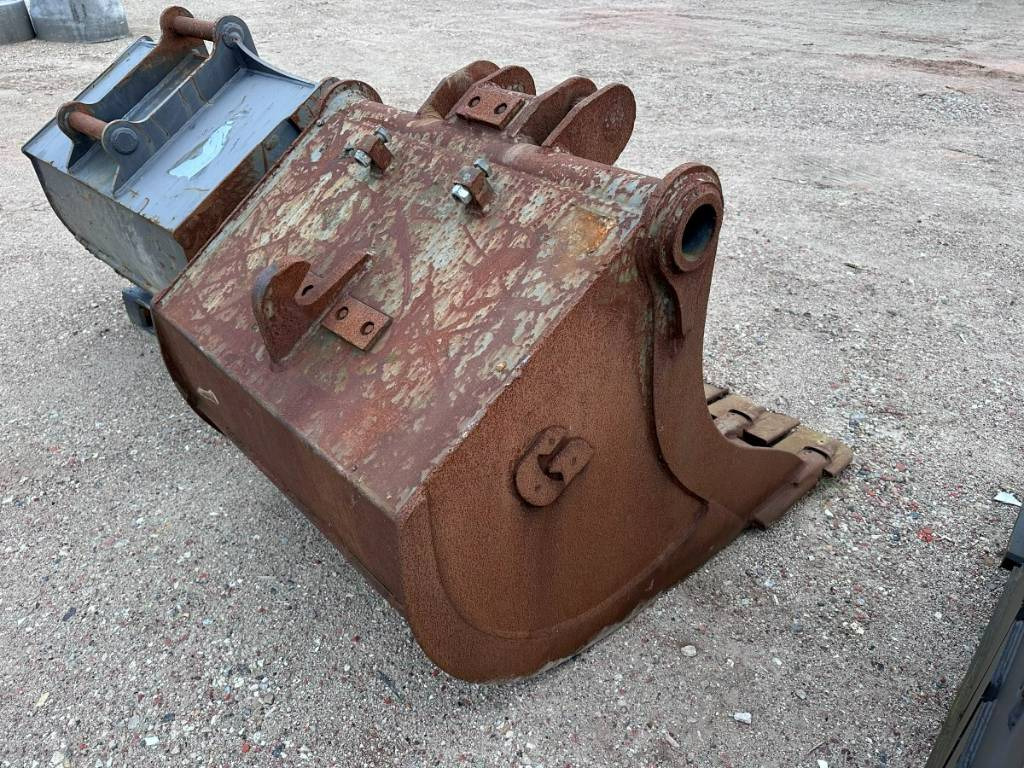 Volvo S 1 Tieflöffel - bucket 1.200 mm ca. 1.2 m³ - Balde escavadora: foto 4 Volvo S 1 Tieflöffel - bucket 1.200 mm ca. 1.2 m³ - Balde escavadora: foto 4