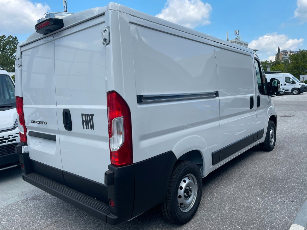Fiat Ducato 30L L2H1 120 Kastenwagen 2025 - Furgão compacto: foto 4 Fiat Ducato 30L L2H1 120 Kastenwagen 2025 - Furgão compacto: foto 4
