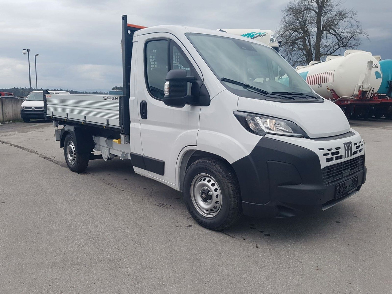 Fiat Ducato 35H L2H1 EKA 3-Seiten-Kipper 180 PS AHK - Carrinha basculante: foto 2 Fiat Ducato 35H L2H1 EKA 3-Seiten-Kipper 180 PS AHK - Carrinha basculante: foto 2