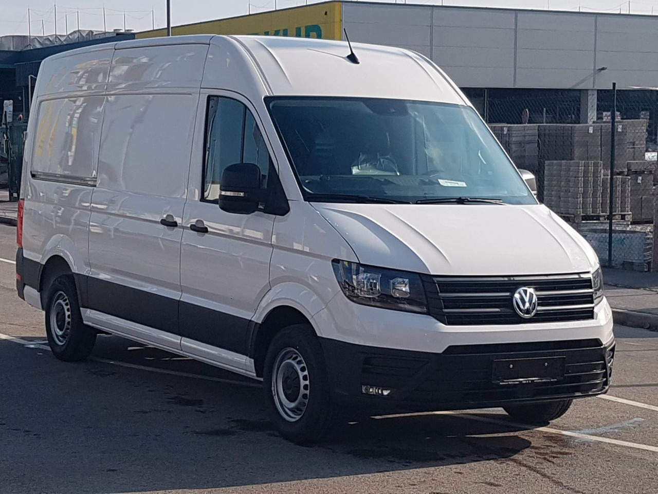 Volkswagen Crafter Kasten 35 L3H3-177-AT8-FWD - Furgão: foto 2 Volkswagen Crafter Kasten 35 L3H3-177-AT8-FWD - Furgão: foto 2