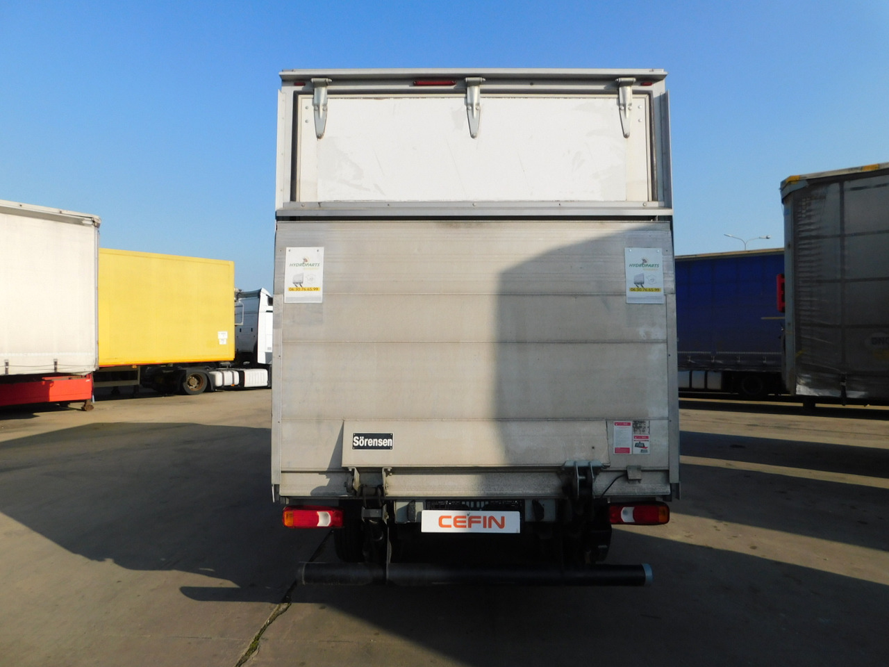 Carrinha de contentor Iveco 35c16h30: foto 7 Carrinha de contentor Iveco 35c16h30: foto 7