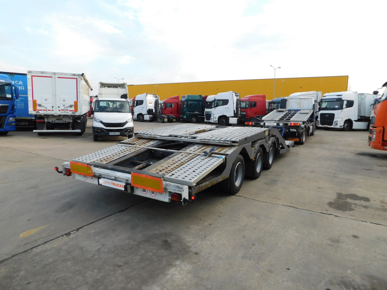 Iveco At190s45 cu remorca - Camião transporte de veículos: foto 3 Iveco At190s45 cu remorca - Camião transporte de veículos: foto 3