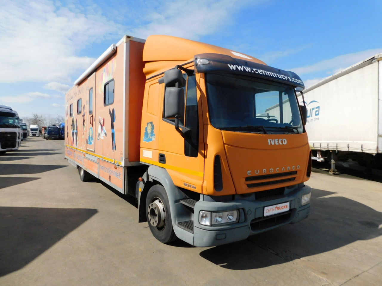 Iveco Eurocargo 120e24pmll - Camião furgão: foto 2 Iveco Eurocargo 120e24pmll - Camião furgão: foto 2