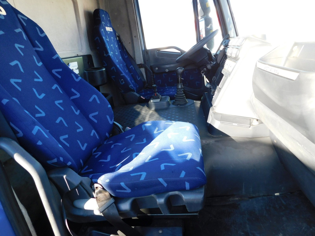 Iveco Trakker ad410t45 - Camião basculante: foto 5 Iveco Trakker ad410t45 - Camião basculante: foto 5