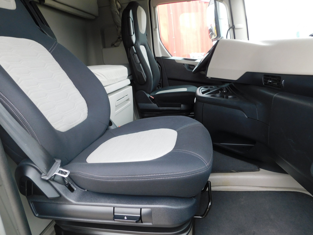 Ford F max 4x2 scab e6 12s2620 - Tractor: foto 5 Ford F max 4x2 scab e6 12s2620 - Tractor: foto 5